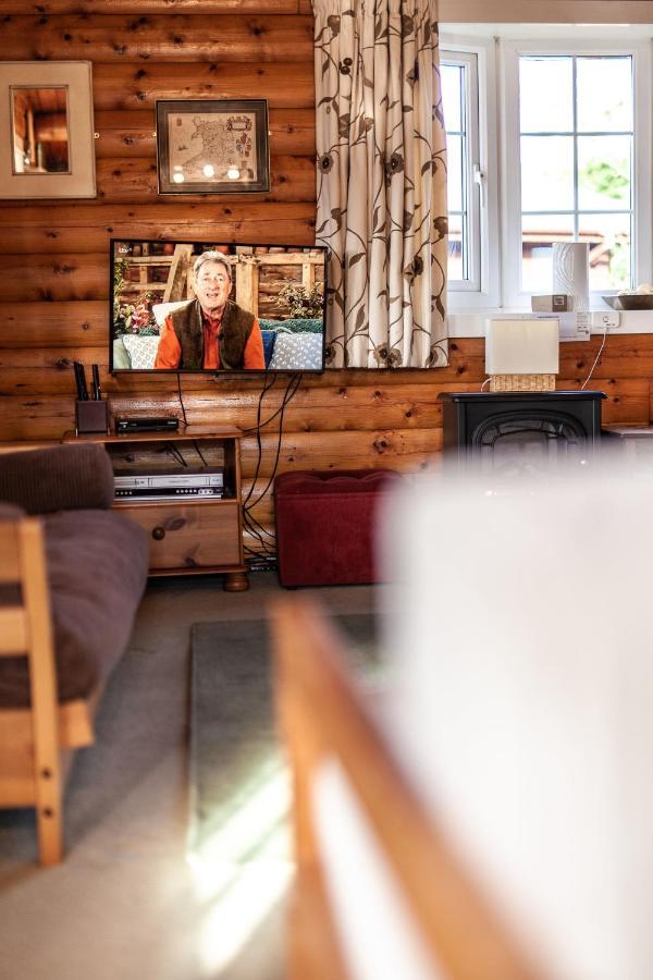 Log Cabin Nr Coed Y Brenin By Seren Short Stays Trawsfynydd Exteriör bild